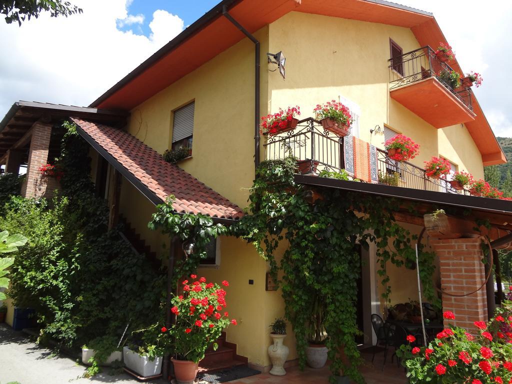 Le Stanze Di Bacco Villa Cagnano Amiterno Luaran gambar
